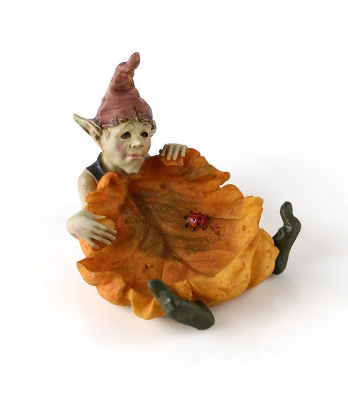 Flower Demon Resin Ashtray 9 × 10 × 12 cm - Gothic Decorative Tabletop Accent