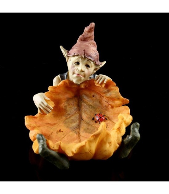 Flower Demon Resin Ashtray 9 × 10 × 12 cm - Gothic Decorative Tabletop Accent